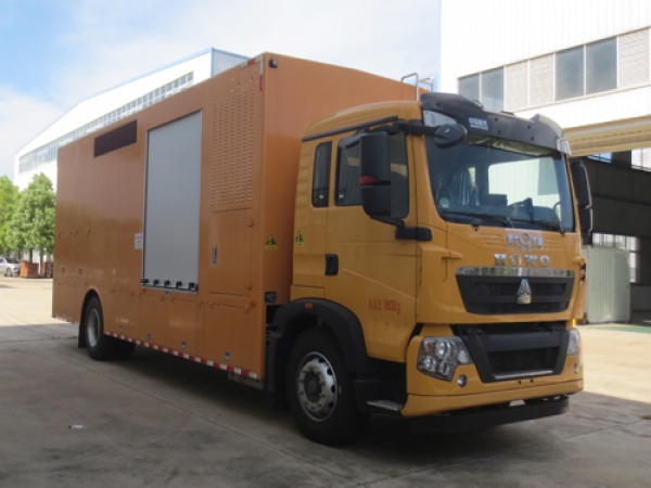 重汽單橋大流量排水搶險車